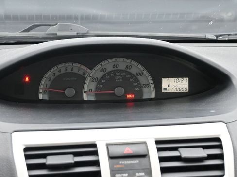 Used 2007 Toyota Yaris Sedan FWD image 10