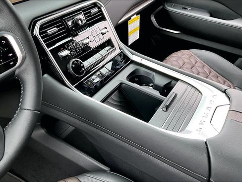 New 2026 Nissan Armada Platinum image 7