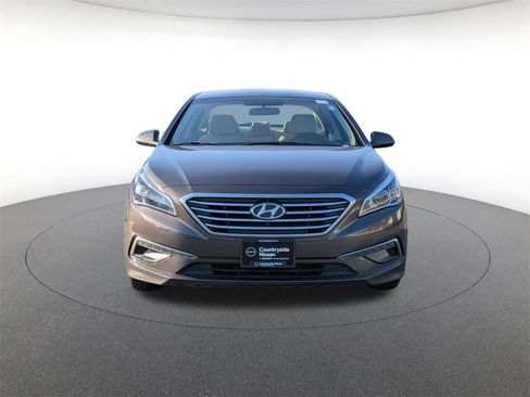 Used 2015 Hyundai Sonata SE image 2