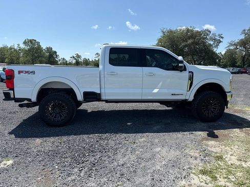 Used 2023 Ford F250 Lariat w/ Lariat Ultimate Package AWD/4WD image 7