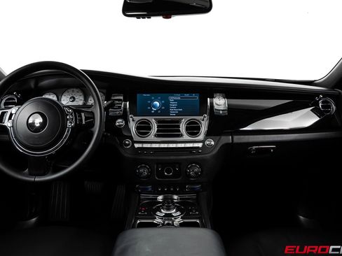 Used 2010 Rolls-Royce Ghost image 26