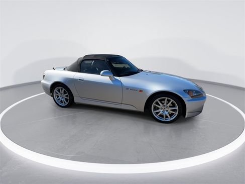 Used 2004 Honda S2000 image 16