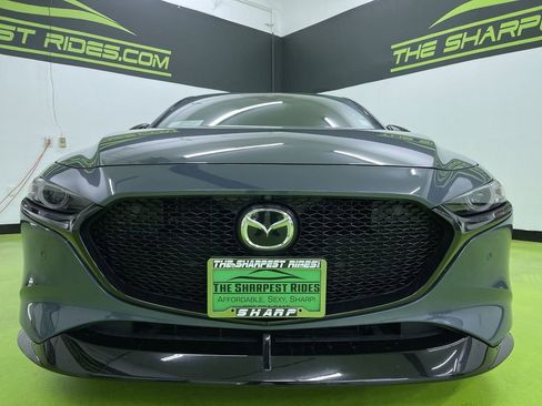 Used 2021 MAZDA MAZDA3 Hatchback w/Premium Plus Pkg image 3