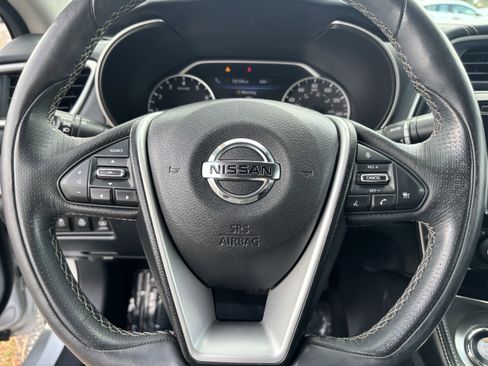 Used 2017 Nissan Maxima Platinum FWD image 29