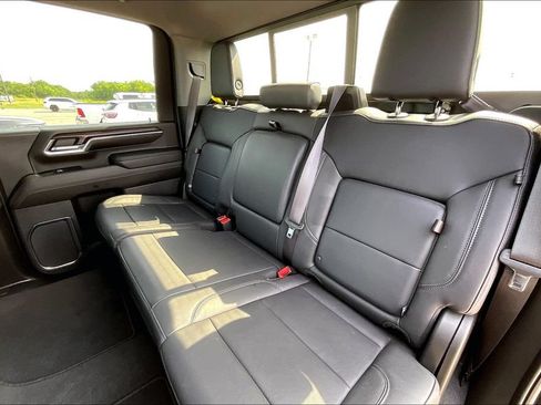 Used 2024 GMC Sierra 2500 SLT w/ Texas SLT Premium Package AWD/4WD image 19