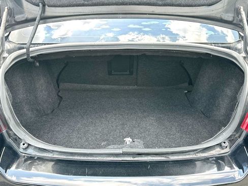 Used 2013 Dodge Avenger SE FWD image 28