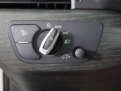 Used 2022 Audi A4 2.0T Premium Plus image 33