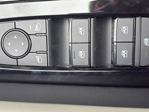 New 2026 Nissan Pathfinder SL AWD/4WD image 13