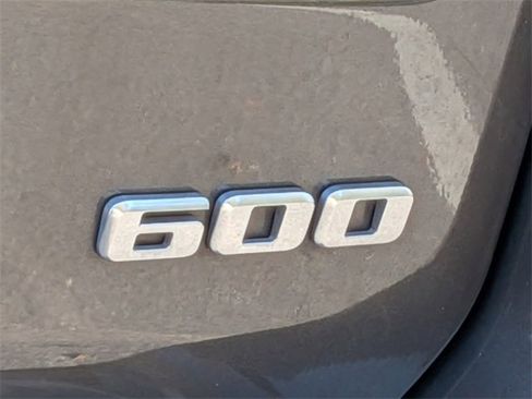 Used 2021 Cadillac Escalade Luxury image 11