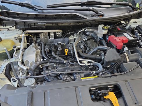 Used 2021 Nissan Rogue SV image 17