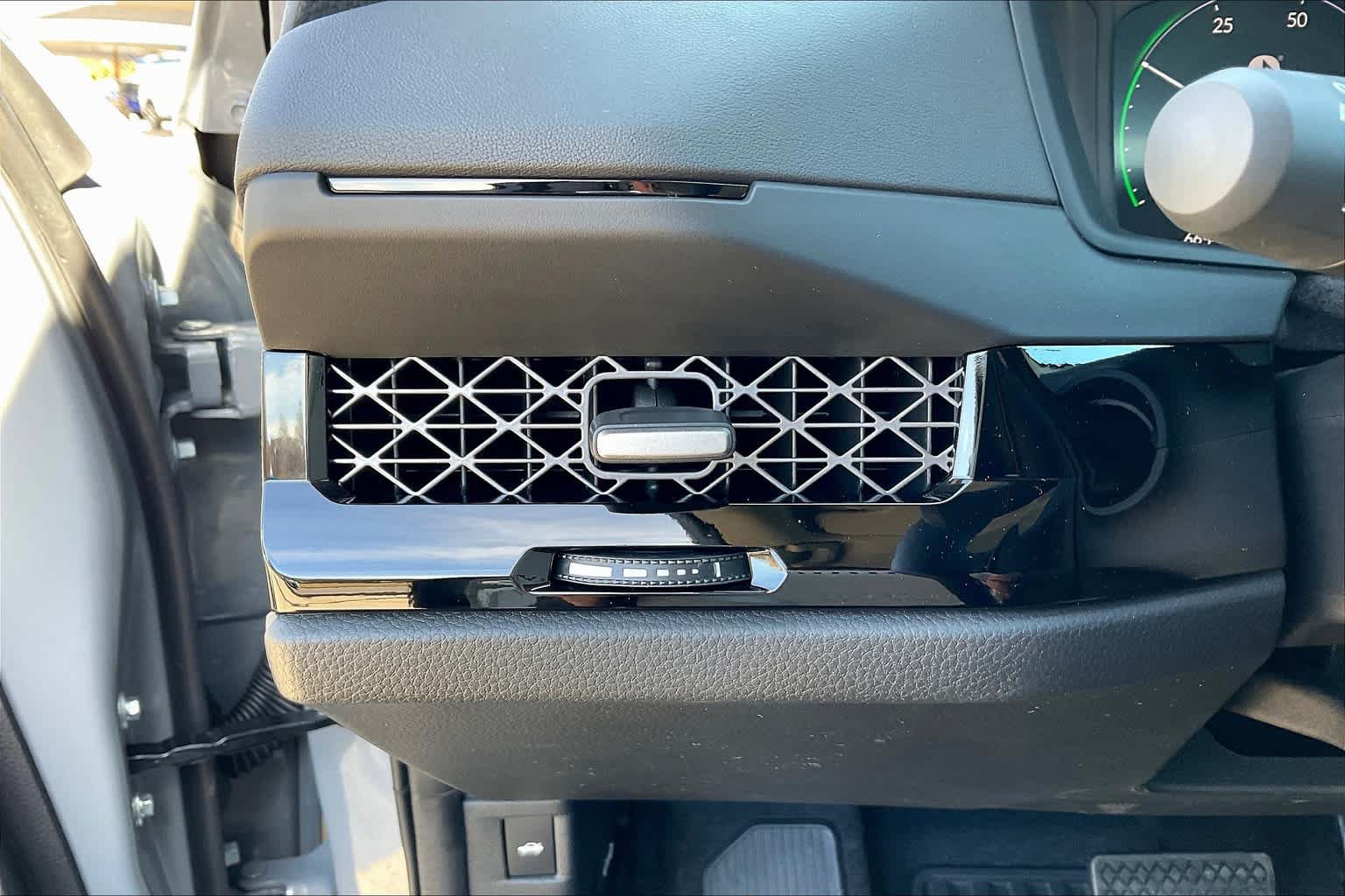 Certified 2025 Honda Accord EX-L image 19