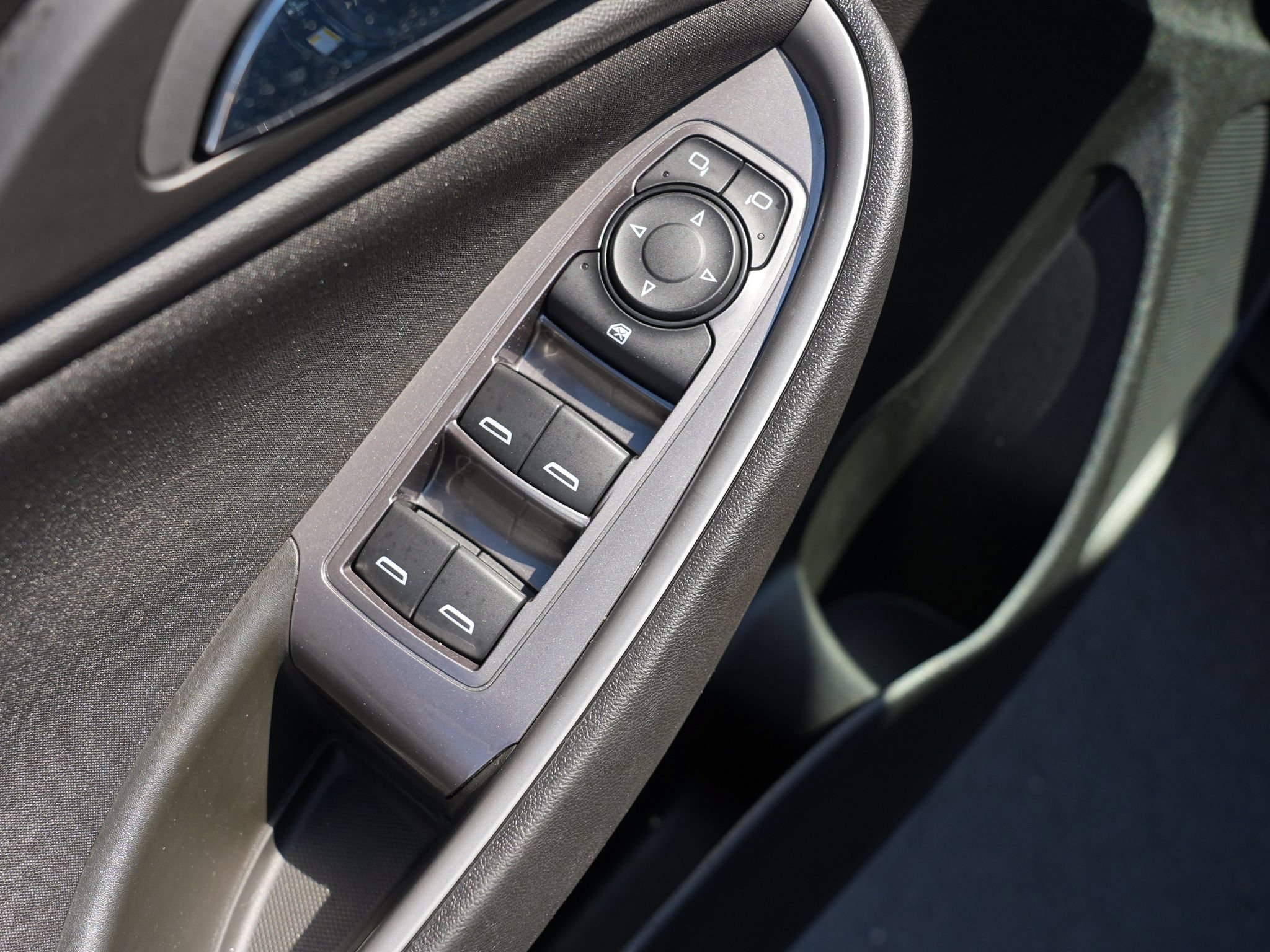 Used 2020 Chevrolet Malibu LS FWD image 17