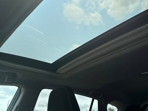 Used 2018 Toyota RAV4 XLE AWD/4WD image 28
