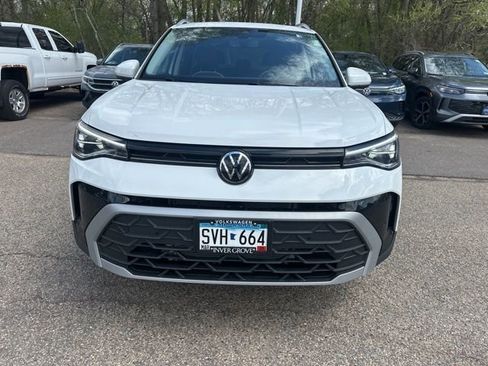 Used 2025 Volkswagen Taos SE AWD/4WD image 8