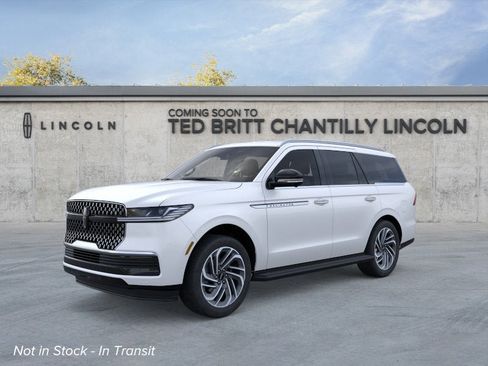 New 2026 Lincoln Navigator Premiere image 2