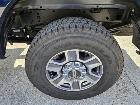 Used 2023 Ford F250 Lariat w/ Lariat Ultimate Package image 41