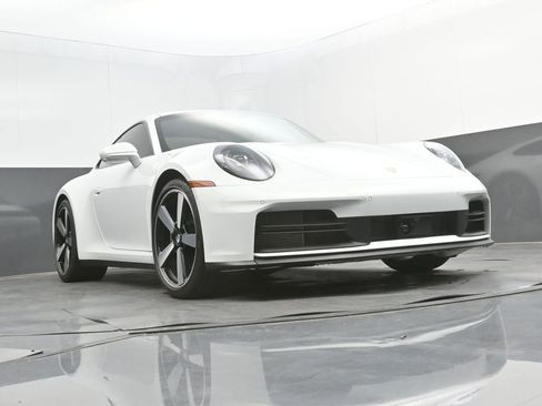 Certified 2026 Porsche 911 Carrera RWD image 43