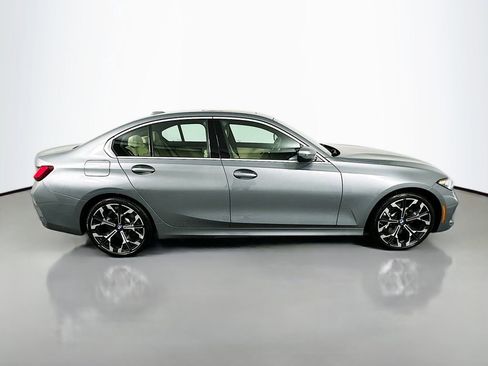 Used 2025 BMW 330i Sedan w/ M Sport Package image 4
