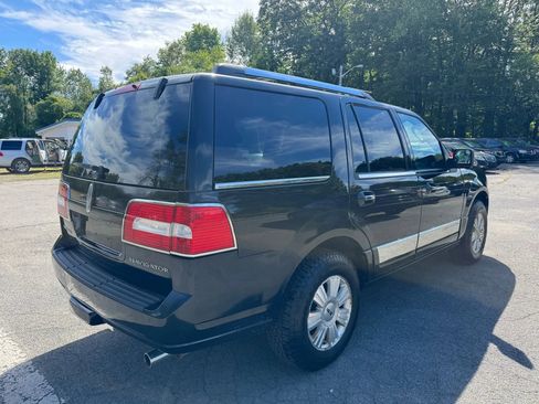 Used 2013 Lincoln Navigator 4WD image 3