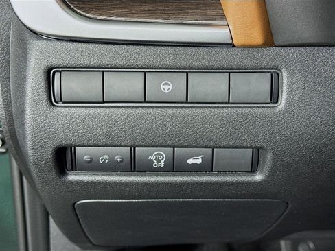 New 2026 Nissan Rogue Platinum AWD/4WD image 10