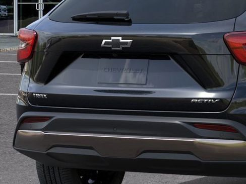 New 2026 Chevrolet Trax ACTIV w/ Driver Confidence Package FWD image 14