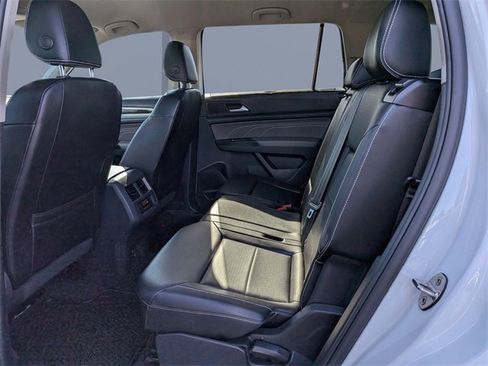 Used 2021 Volkswagen Atlas SE image 14