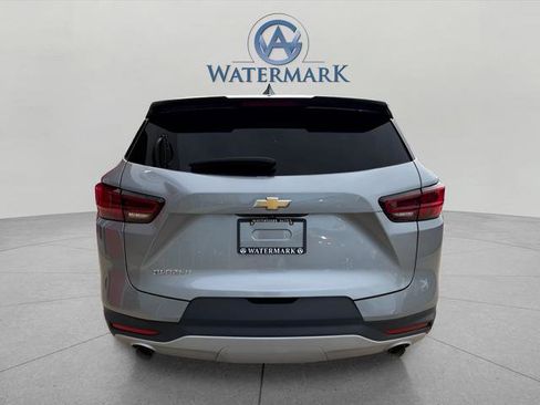Used 2023 Chevrolet Blazer LT FWD image 3