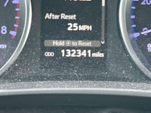 Used 2018 Toyota Highlander Plus image 37