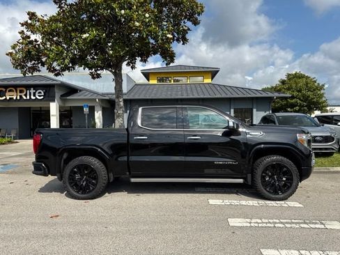 Used 2020 GMC Sierra 1500 Denali w/ Denali Ultimate Package AWD/4WD image 8
