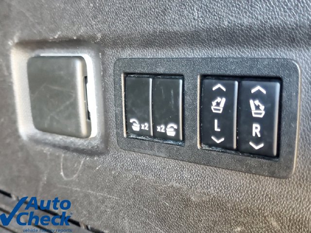 Used 2021 Chevrolet Tahoe RST w/ Luxury Package AWD/4WD image 11