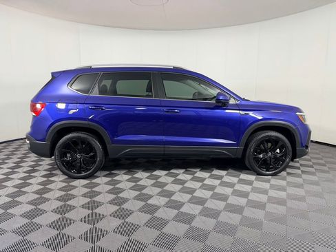 Used 2023 Volkswagen Taos SE image 5