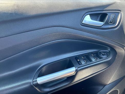Used 2018 Ford Escape SE w/ Ford Safe & Smart Package AWD/4WD image 36