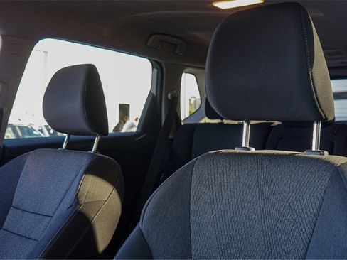 Used 2024 Nissan Rogue SV image 11