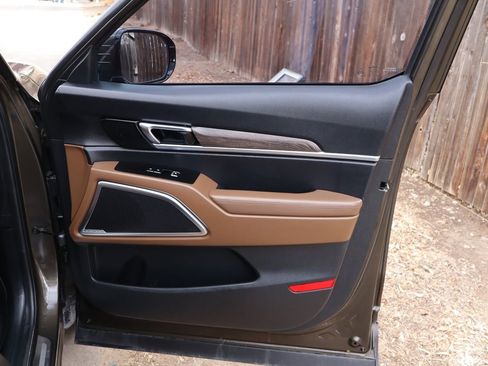 Used 2020 Kia Telluride SX w/ SX Prestige Package image 28