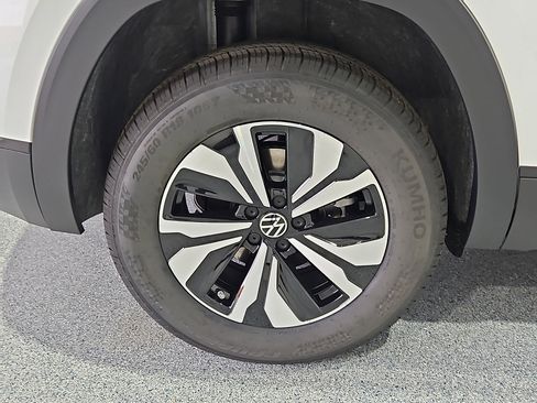 New 2026 Volkswagen Atlas Cross Sport SE image 6