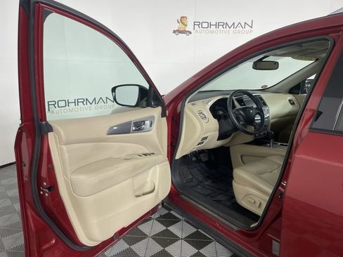 Used 2017 Nissan Pathfinder SL image 17