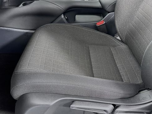 Certified 2023 Honda HR-V LX image 18