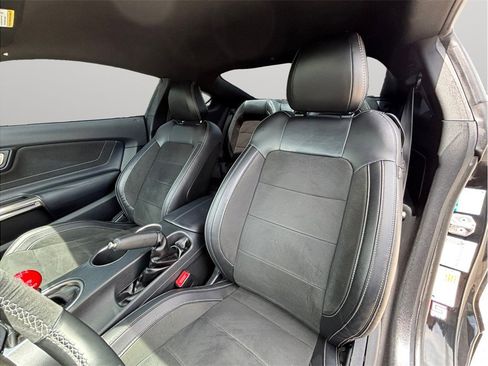 Used 2018 Ford Mustang Shelby GT350 w/ Convenience Package RWD image 17