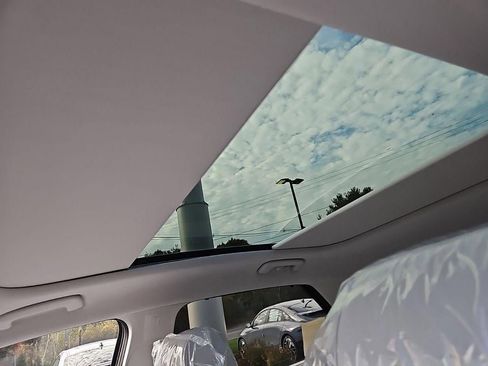 New 2024 Hyundai Ioniq 5 Limited image 8