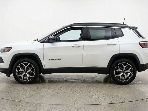 Used 2025 Jeep Compass Limited AWD/4WD image 5