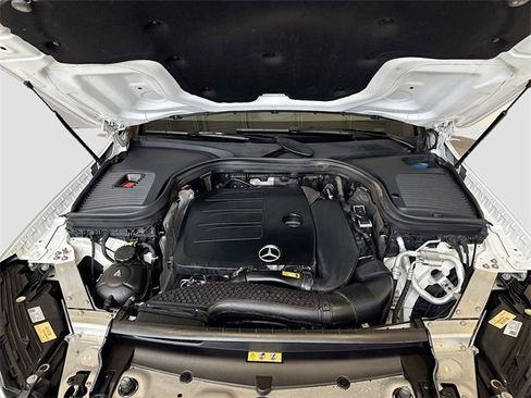 Used 2020 Mercedes-Benz GLC 300 4MATIC image 31