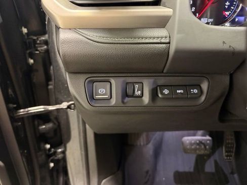 Certified 2020 GMC Acadia Denali w/ Technology Package AWD/4WD image 20