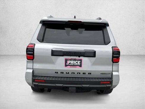 Certified 2025 Toyota 4Runner TRD Off-Road Premium AWD/4WD image 6