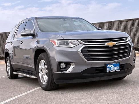 Used 2021 Chevrolet Traverse LT FWD image 10