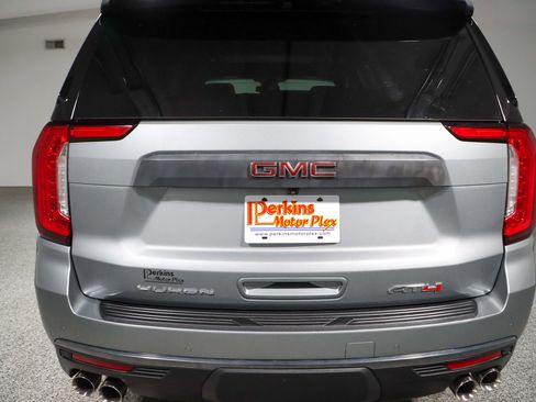 Used 2023 GMC Yukon XL AT4 AWD/4WD image 8