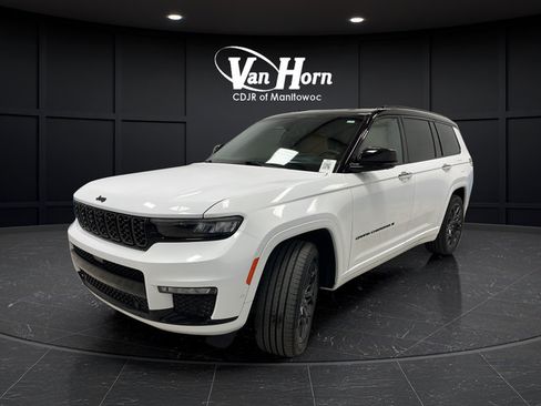 Used 2024 Jeep Grand Cherokee L Summit AWD/4WD image 3
