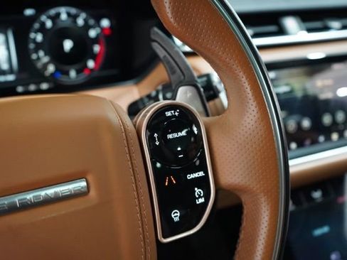 Used 2018 Land Rover Range Rover Velar R-Dynamic HSE image 22