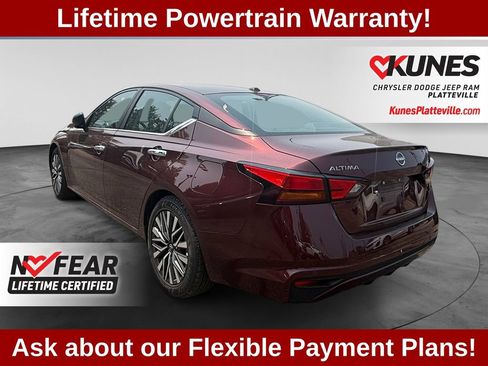 Used 2025 Nissan Altima 2.5 SV FWD image 7
