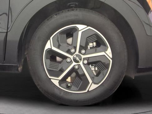 Certified 2025 Kia Niro EX w/ EX Cold Weather Package FWD image 25