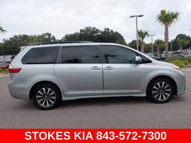 Used 2019 Toyota Sienna Limited Premium AWD/4WD image 4